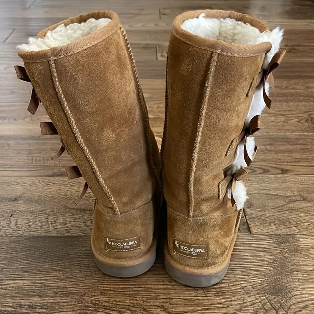 Girls Koolaburra Bow boots. Chestnut. Sz 4.